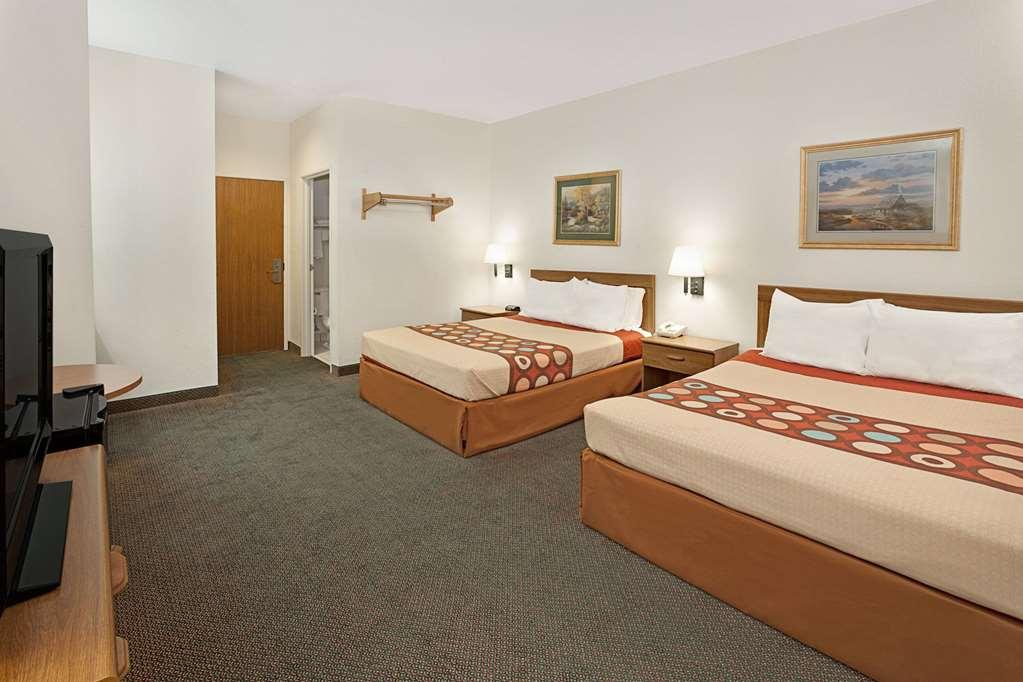 מלון Super 8 By Wyndham Hampshire Il חדר תמונה